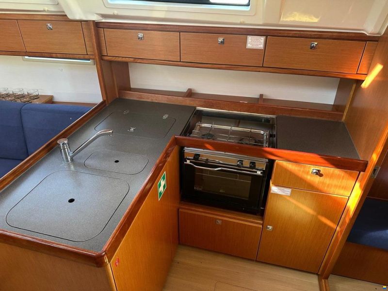 Bavaria Cruiser 37