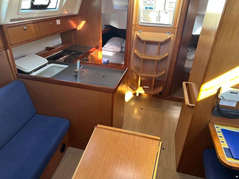 Bavaria Cruiser 37