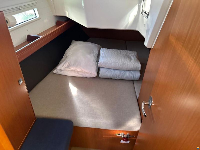 Bavaria Cruiser 37