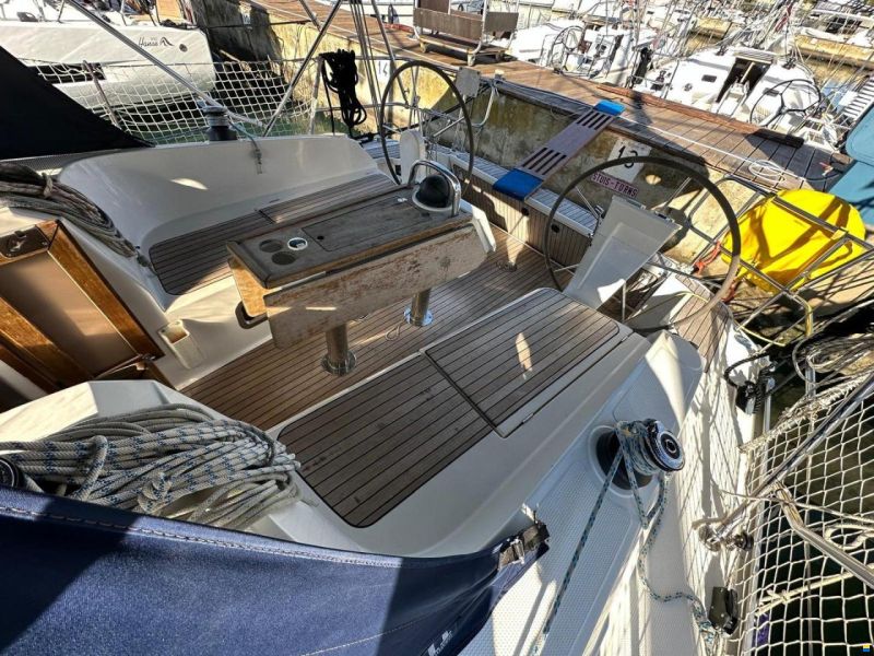 Bavaria Cruiser 37