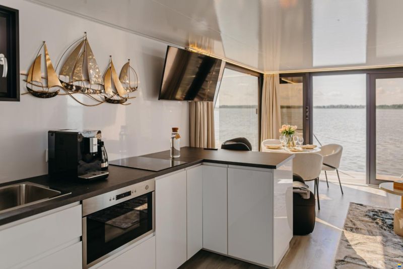 HT Catamarans OASE 410