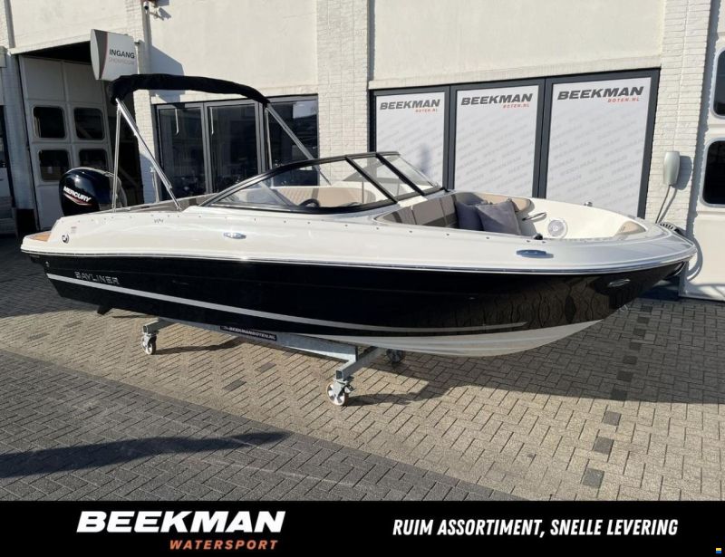 Bayliner VR4 Bowrider