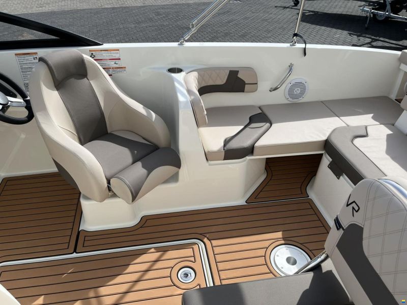 Bayliner VR6 Bowrider