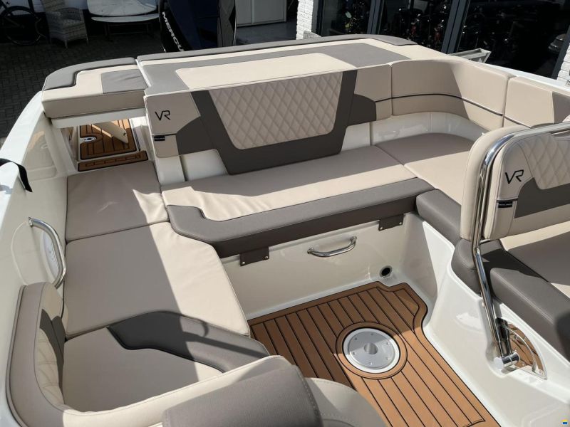 Bayliner VR6 Bowrider
