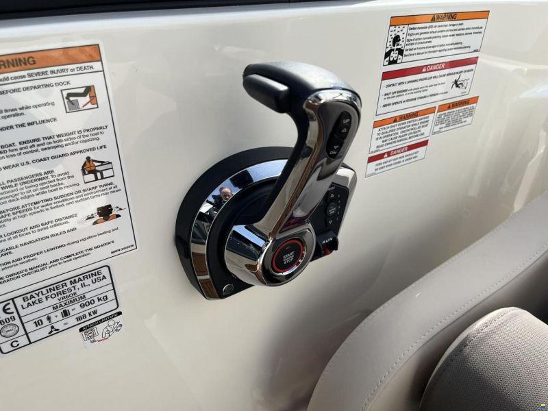 Bayliner VR6 Bowrider