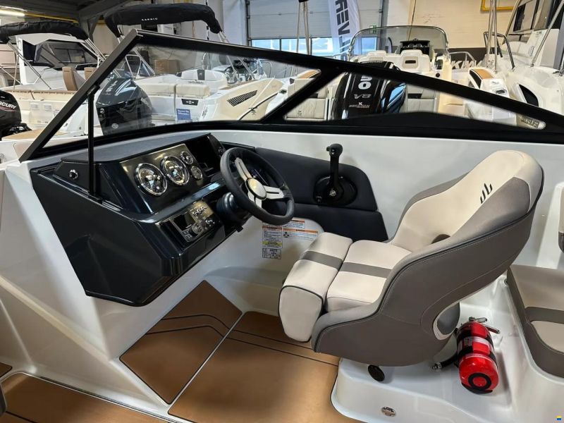 Bayliner V20 Bowrider