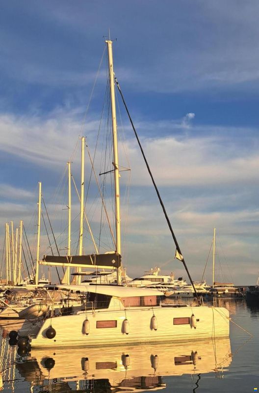 Lagoon 42