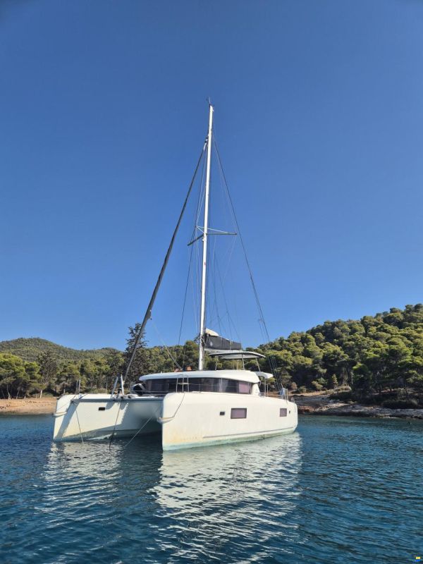 Lagoon 42