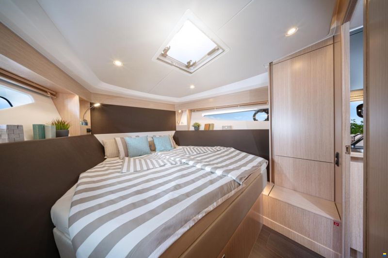 Bavaria SR38 HT Inkl. kostenloser Liegeplatz am