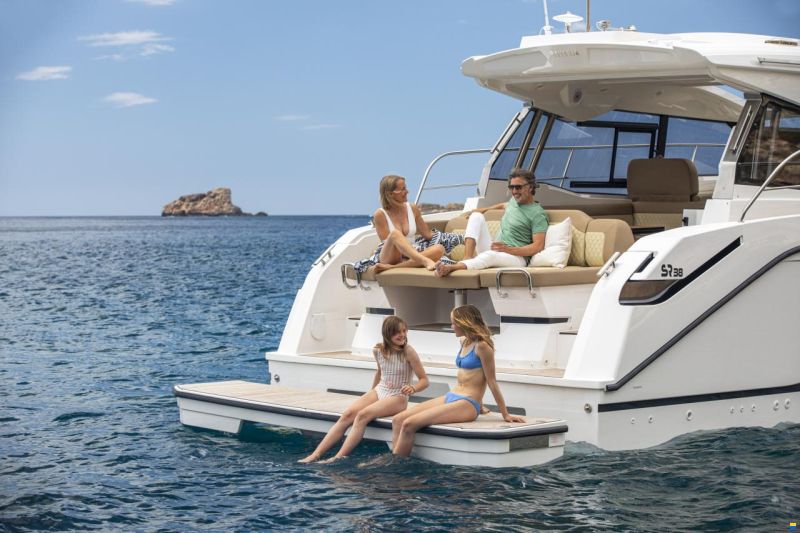 Bavaria SR38 HT Inkl. kostenloser Liegeplatz am