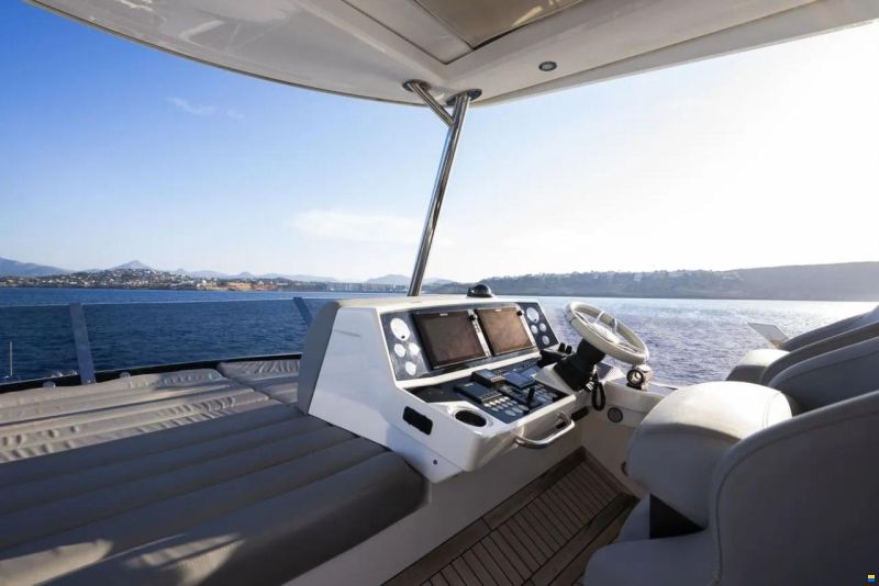 Sunseeker Manhattan 66