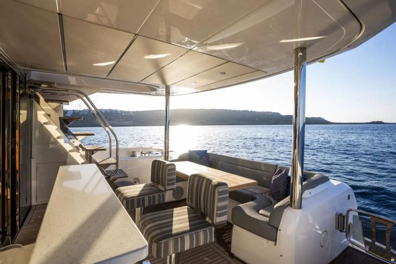 Sunseeker Manhattan 66