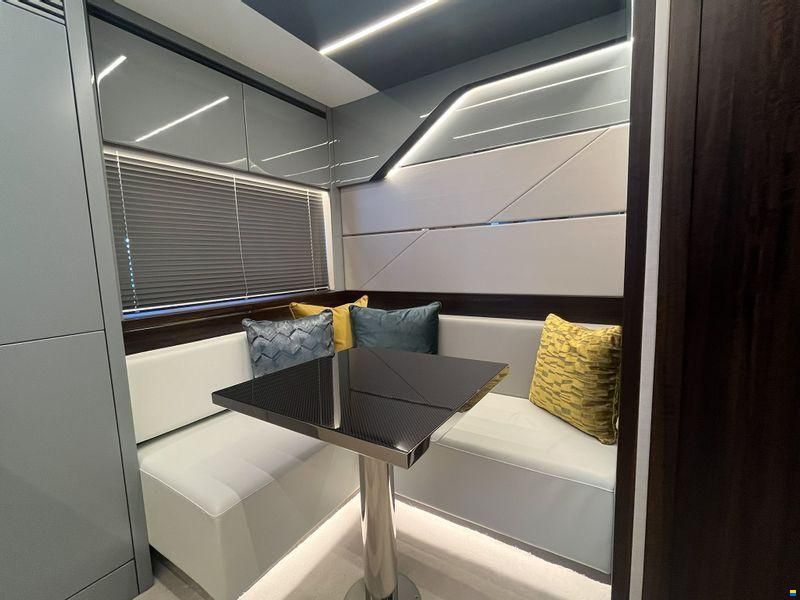 Sunseeker Predator 74 XPS