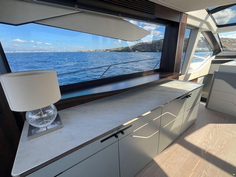 Sunseeker Predator 74 XPS
