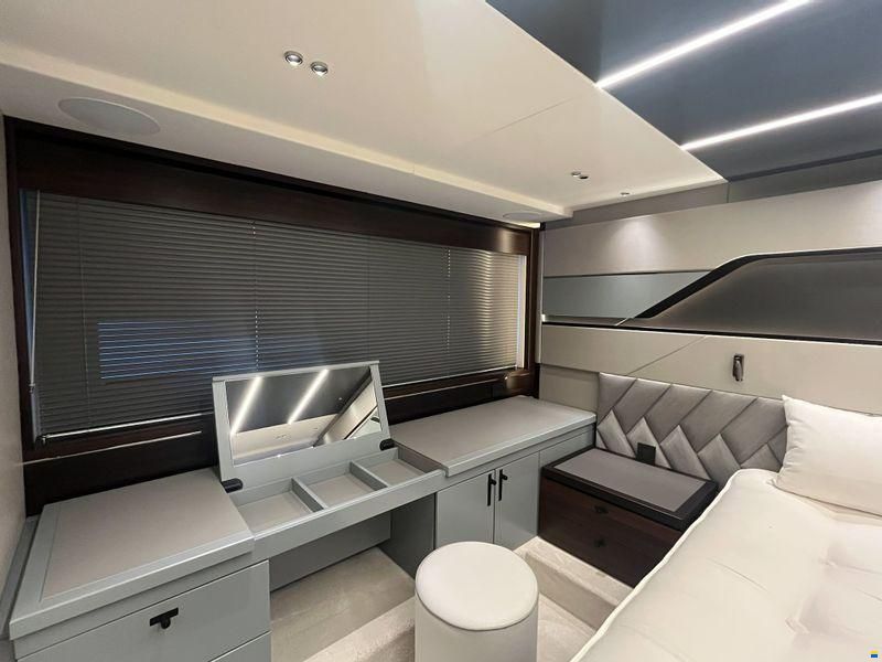 Sunseeker Predator 74 XPS