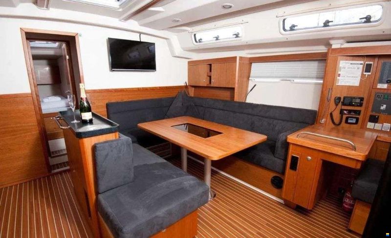 Hanse 505