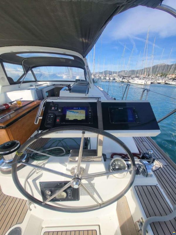 Beneteau OCEANIS 55
