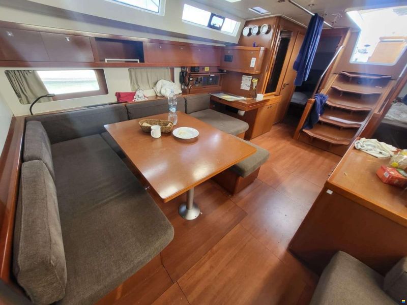 Beneteau OCEANIS 55