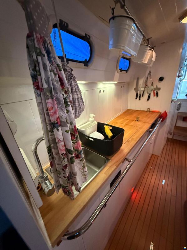 Nauticat JANMOR 33