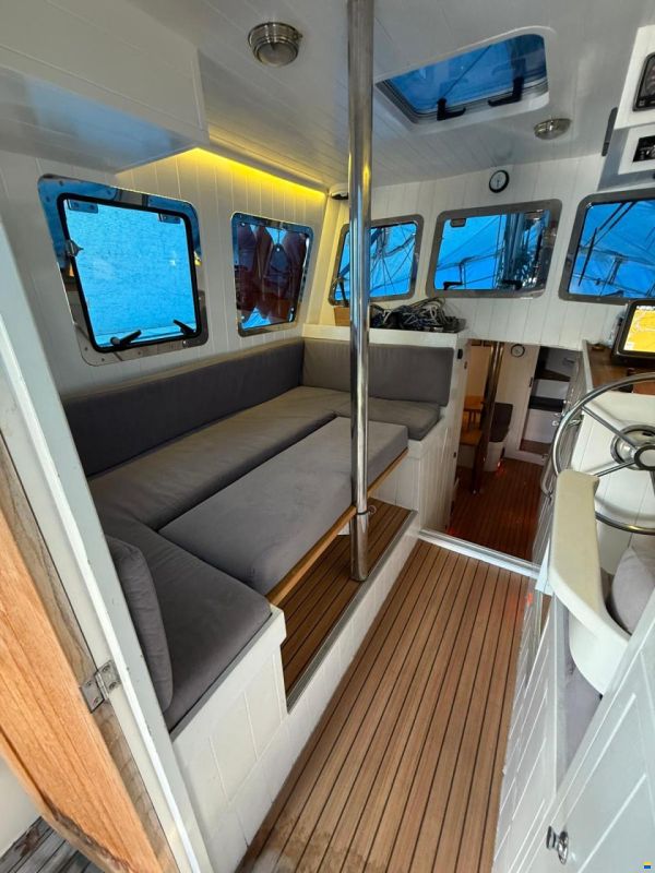 Nauticat JANMOR 33