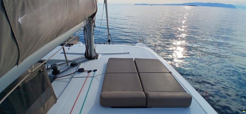 Lagoon 42