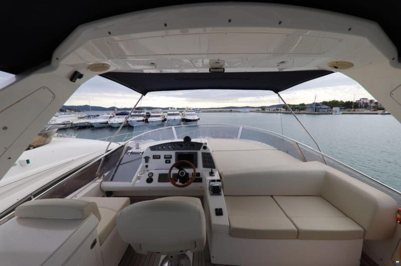 Sealine T60