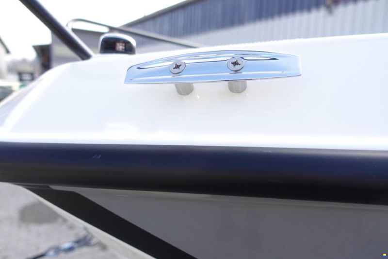 Quicksilver Activ 555 Open & Trailer (auf Lager)