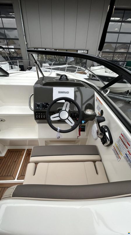Bayliner 742 R
