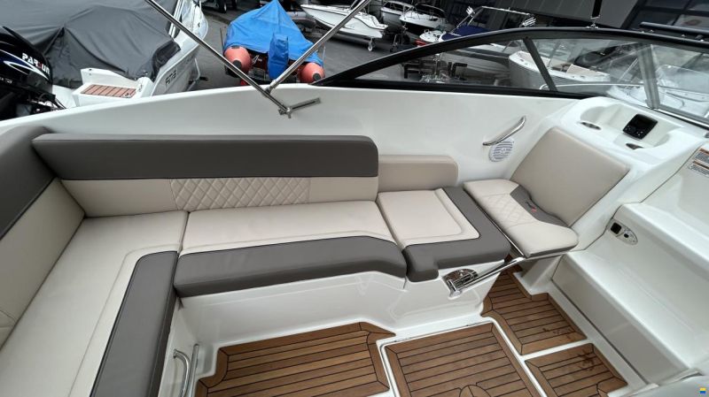 Bayliner 742 R