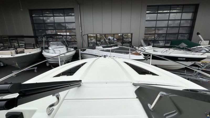 Bayliner 742 R