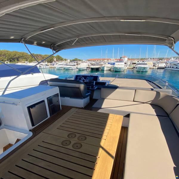 Galeon 550 Fly