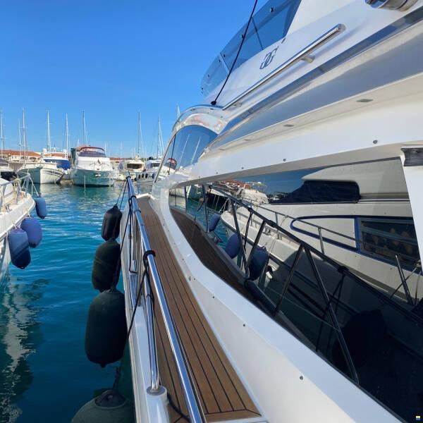Galeon 550 Fly
