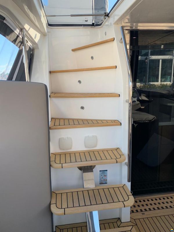 Galeon 550 Fly