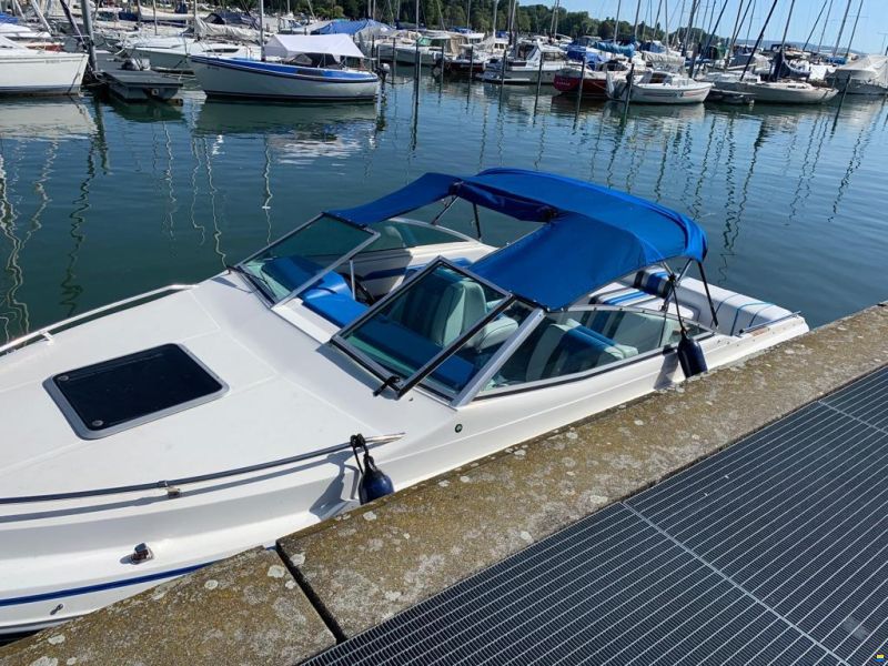 Sea Ray 220 CC