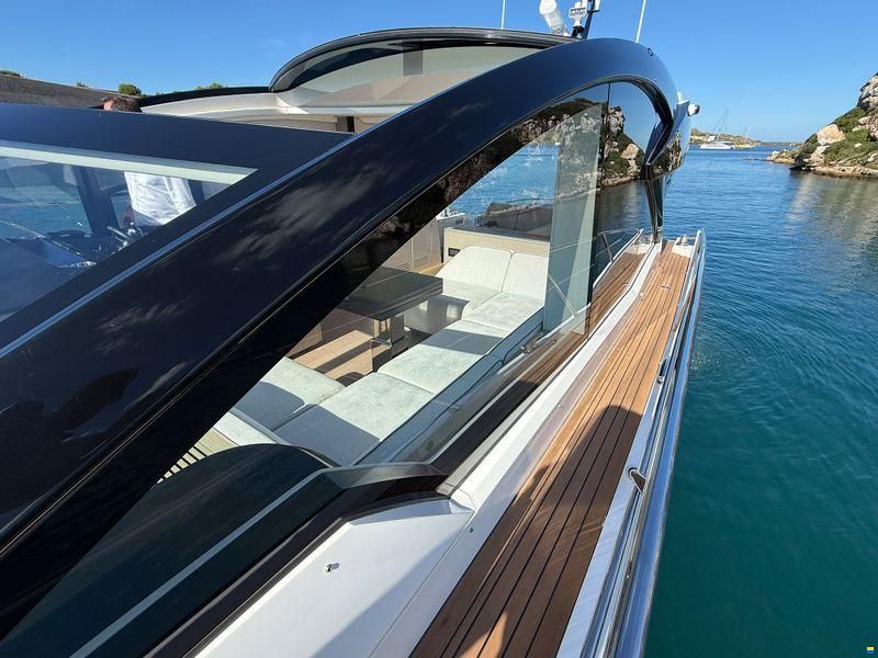 Sunseeker Predator 60 Evo