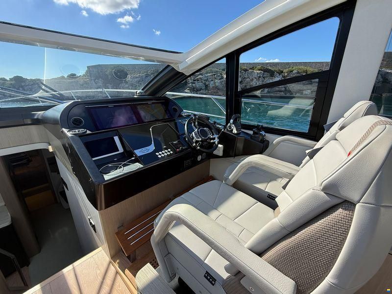 Sunseeker Predator 60 Evo
