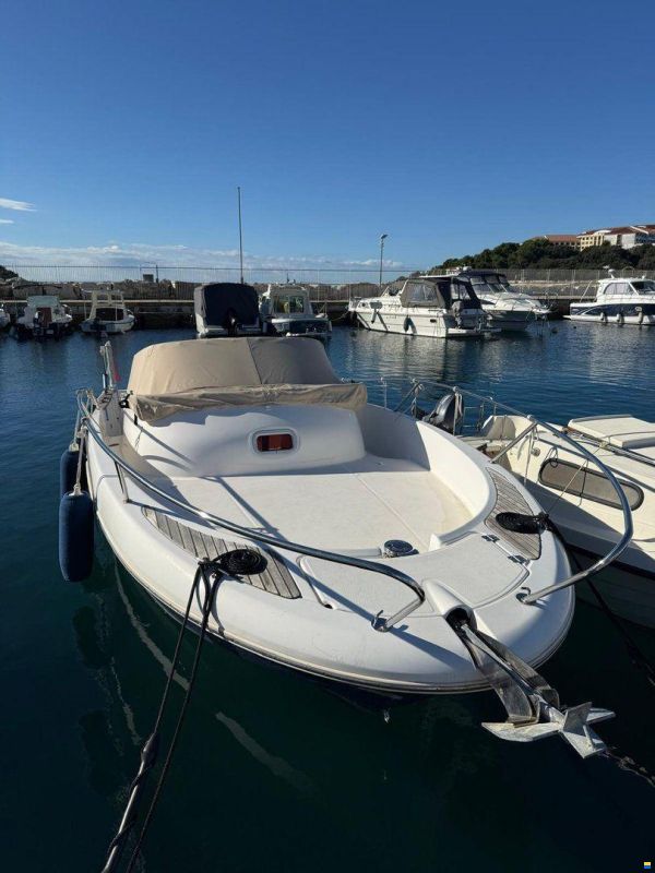 Jeanneau Cap Camarat 755 WA