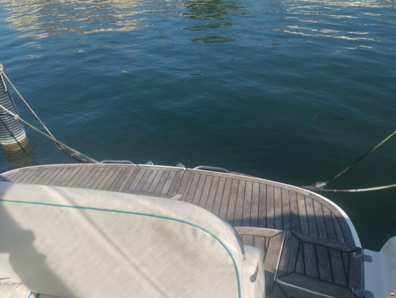 Sealine F33
