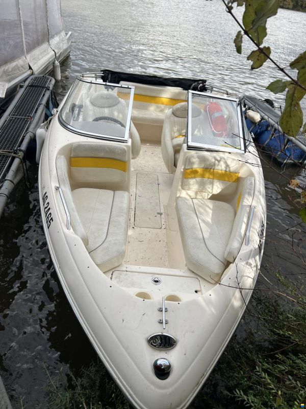 Rinker Captiva