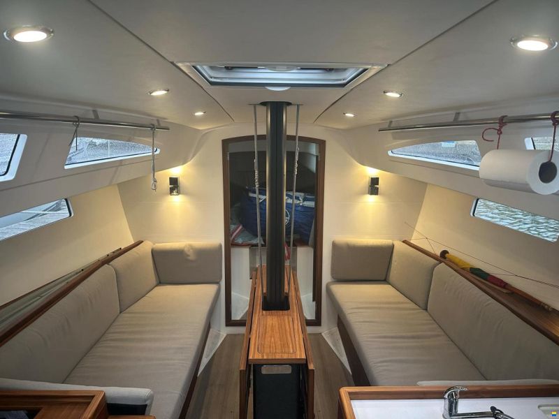 J Boats 112E