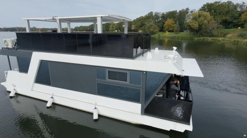 River Yacht HB-1200