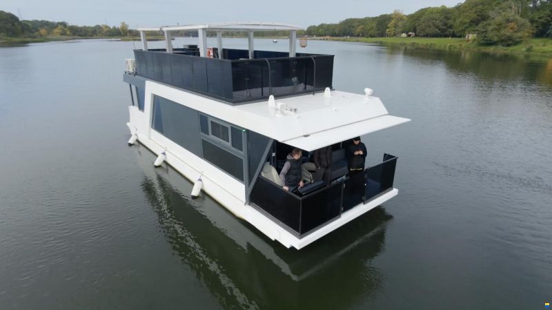 River Yacht HB-1200