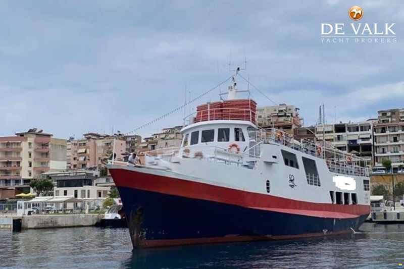 CAR/PASSENGERS FERRY 40