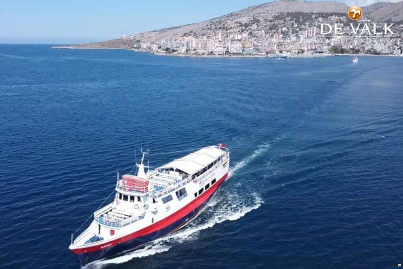 CAR/PASSENGERS FERRY 40