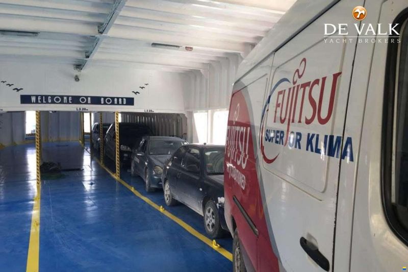 CAR/PASSENGERS FERRY 40