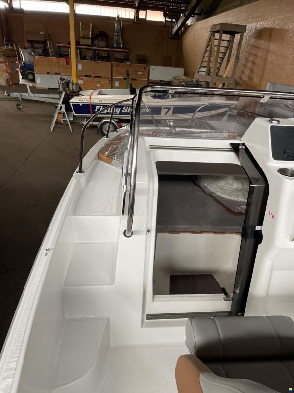 Beneteau Flyer 6 Sundeck