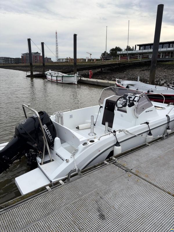 Beneteau Flyer 6 Sundeck