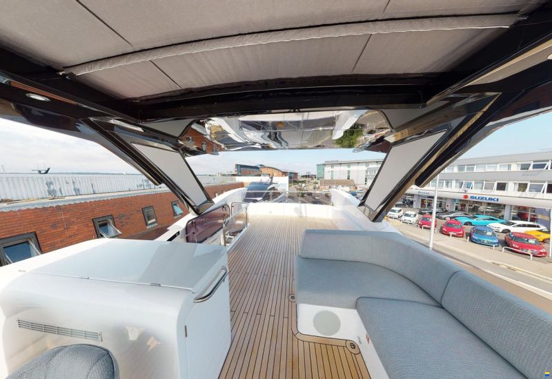 Sunseeker Manhattan 68