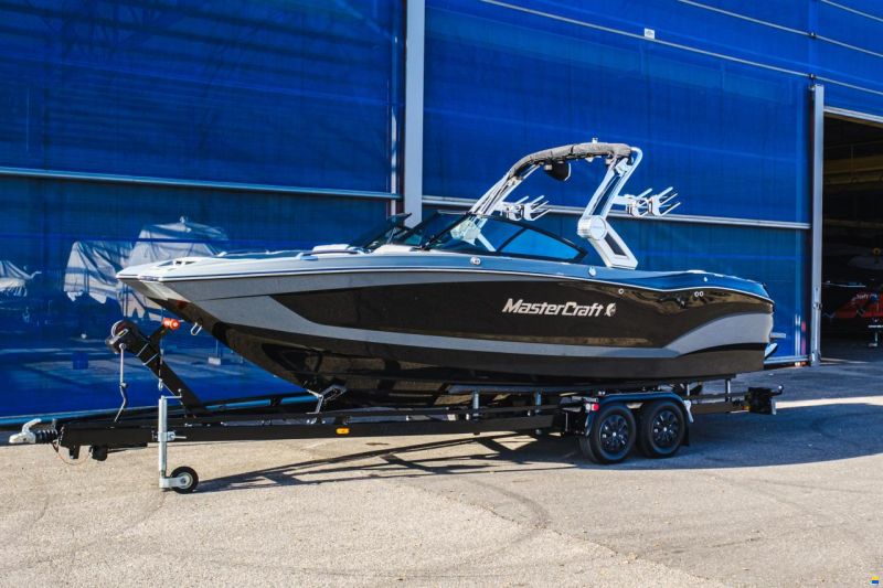 MasterCraft X24 | 2022 | Black & Grey