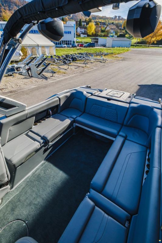 MasterCraft X24 | 2022 | Black & Grey